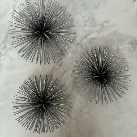 Set of Three Silver Color Retro Inspired Star Burst Wall Art or Table Art. - Picture 1 of 8